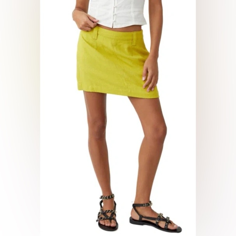 NWOT Free People Can’t Blame Me Linen Mini Skirt in Citronelle